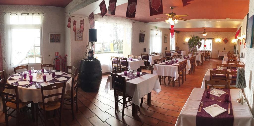 Auberge Les Glycines Cancon Zewnętrze zdjęcie